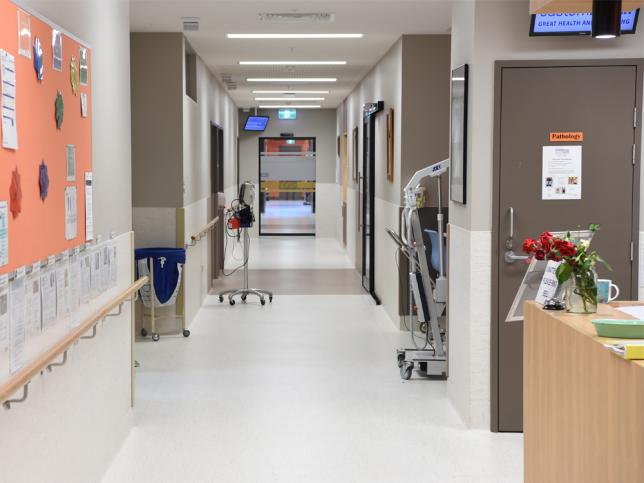 photo-health-healsville-hospital-hallway