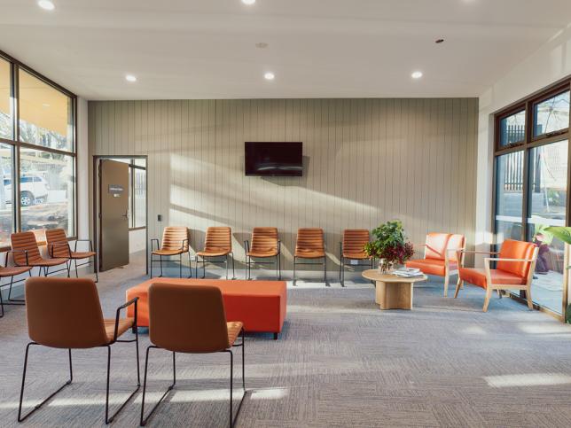 Large and light-filled waiting area