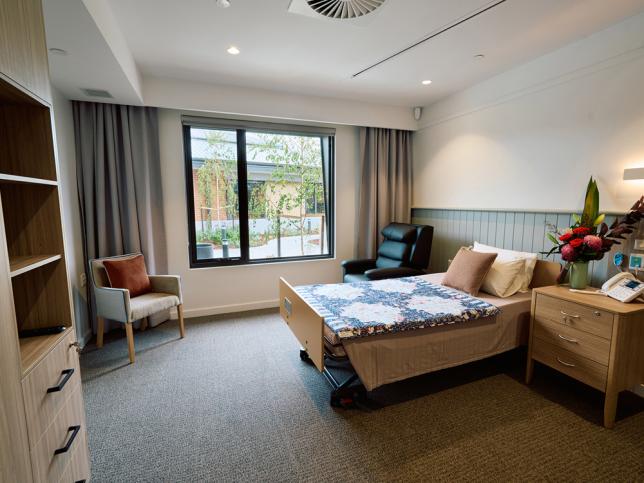 A comfortable and homey looking bedroom